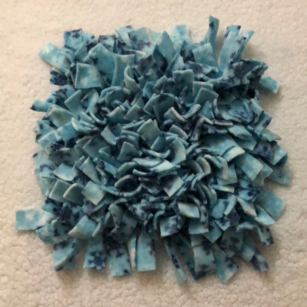Pet snuffle mat